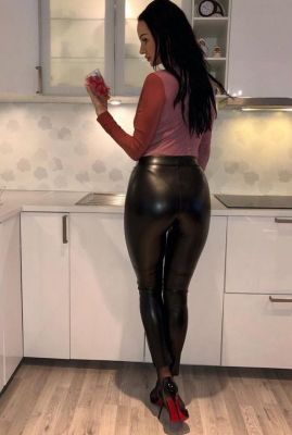 шлюшка Жанна (Рязань)