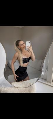 Алиса — классический массаж от проститутки - 2000 руб. в час